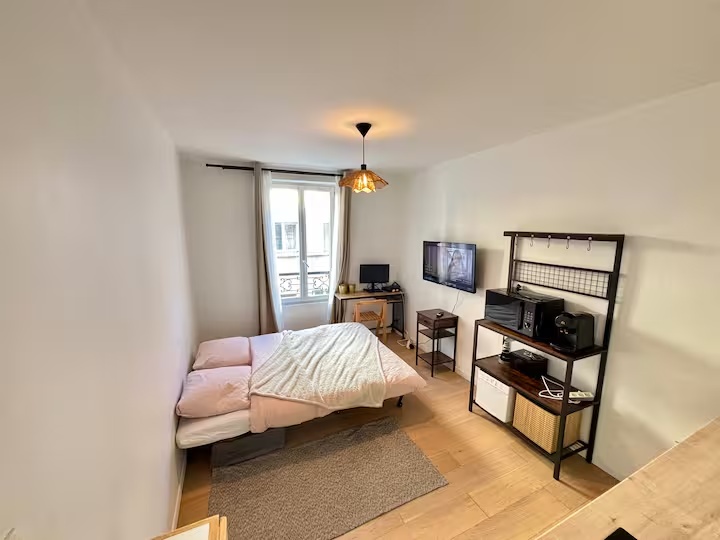 Studio de Amina Z. à Montreuil — vue 1